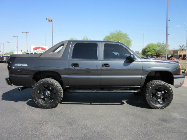 Chevrolet Avalanche 2004 photo 19