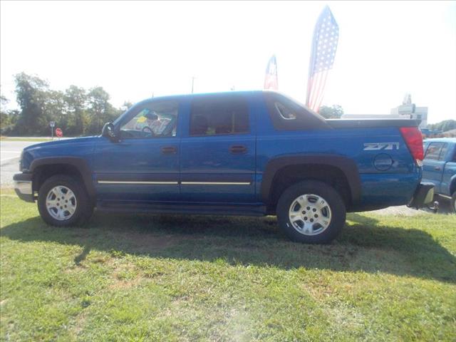 Chevrolet Avalanche 2004 photo 2