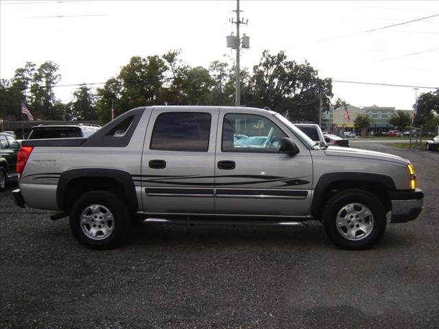 Chevrolet Avalanche 2004 photo 3