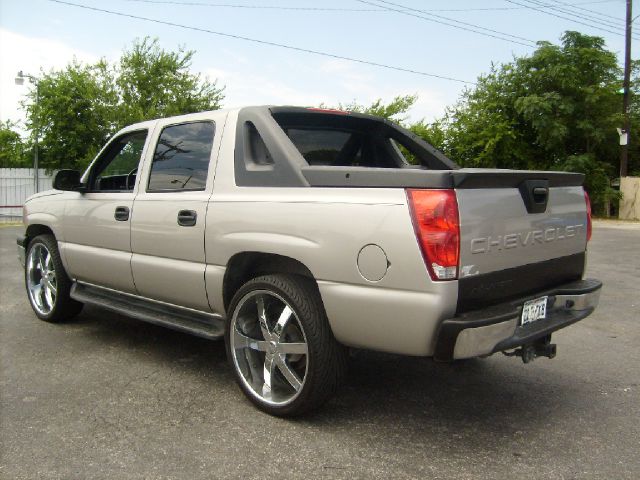 Chevrolet Avalanche 2004 photo 1