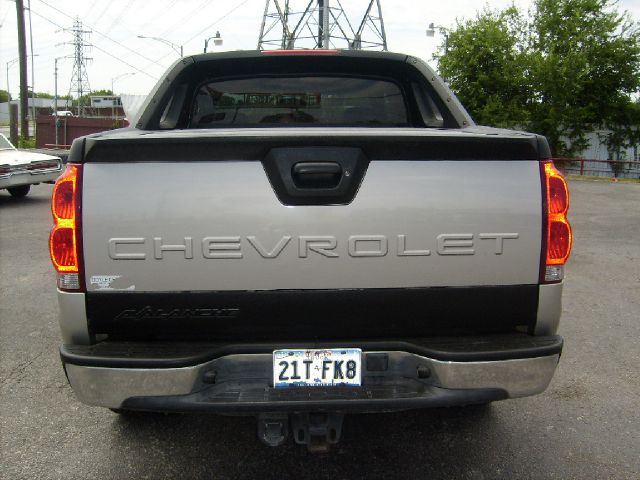 Chevrolet Avalanche 2004 photo 4