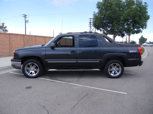 Chevrolet Avalanche 2004 photo 4