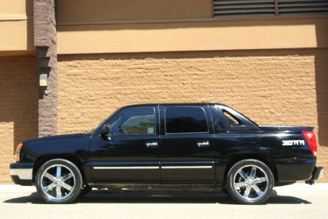 Chevrolet Avalanche 2004 photo 4