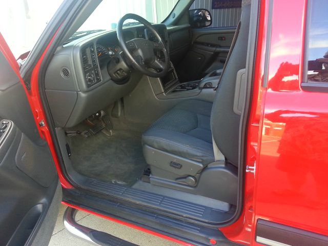 Chevrolet Avalanche C350 4dr Sdn 3.5L Sport RWD Sedan Pickup Truck