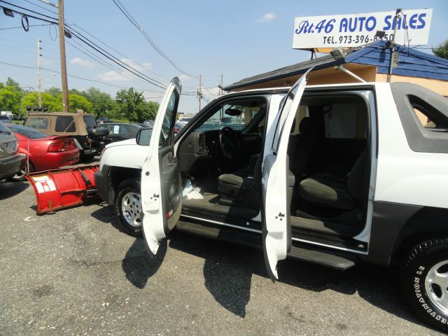 Chevrolet Avalanche 2004 photo 3