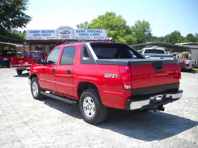 Chevrolet Avalanche 2004 photo 1