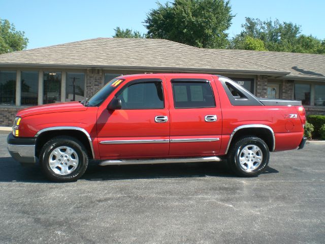 Chevrolet Avalanche 2004 photo 3