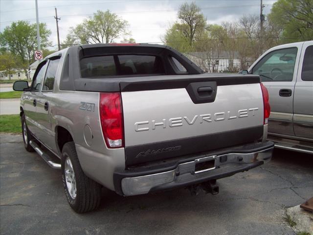 Chevrolet Avalanche 2004 photo 2