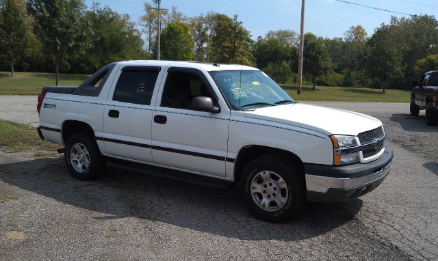 Chevrolet Avalanche 2004 photo 3