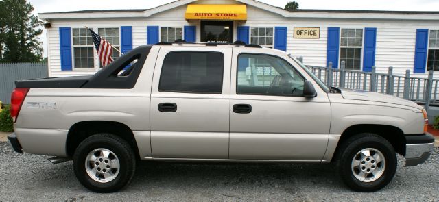 Chevrolet Avalanche 2004 photo 24