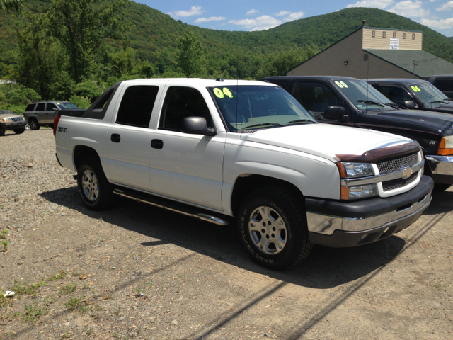 Chevrolet Avalanche 2004 photo 3