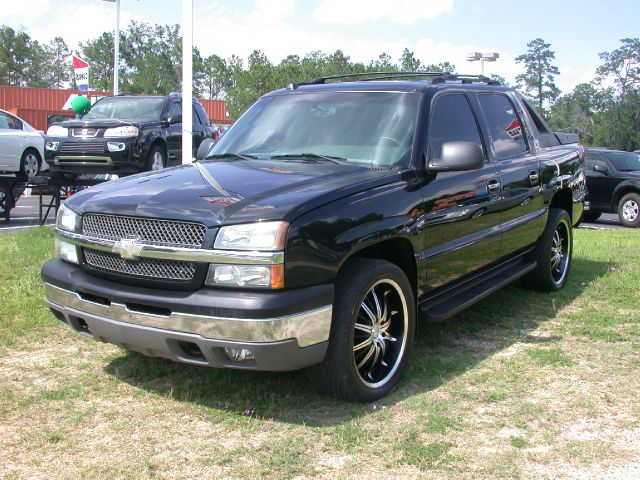 Chevrolet Avalanche C350 4dr Sdn 3.5L Sport RWD Sedan Pickup Truck