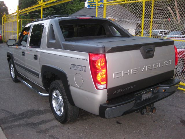 Chevrolet Avalanche 2004 photo 1