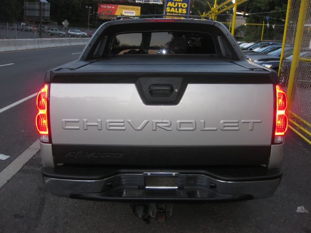 Chevrolet Avalanche 2004 photo 3