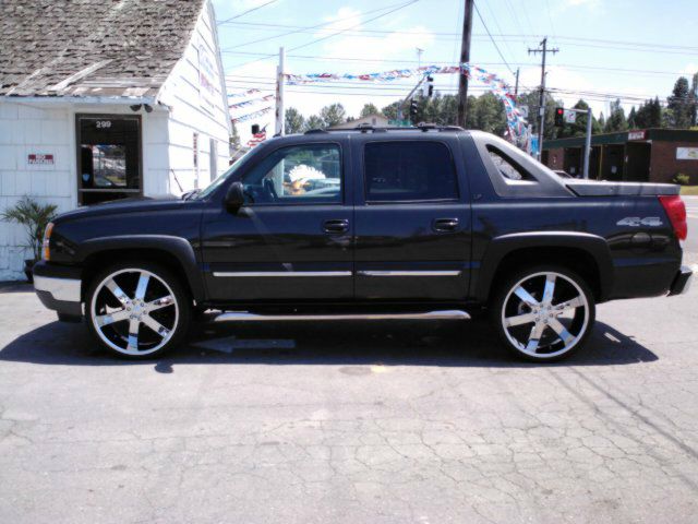 Chevrolet Avalanche 2005 photo 2