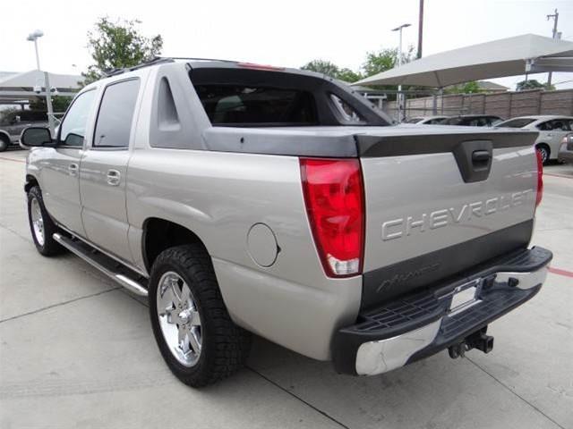 Chevrolet Avalanche 2005 photo 2