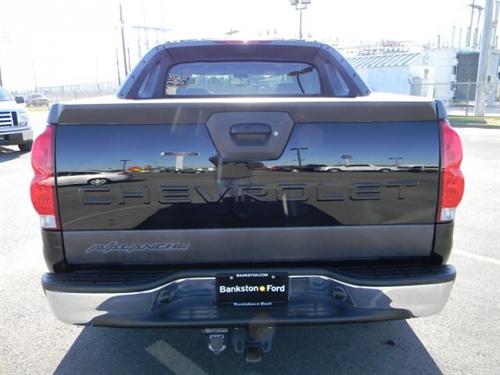 Chevrolet Avalanche 2005 photo 2