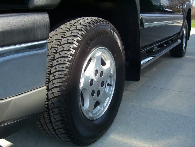 Chevrolet Avalanche 2005 photo 2