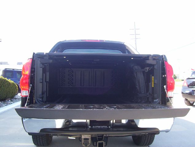 Chevrolet Avalanche 2005 photo 3