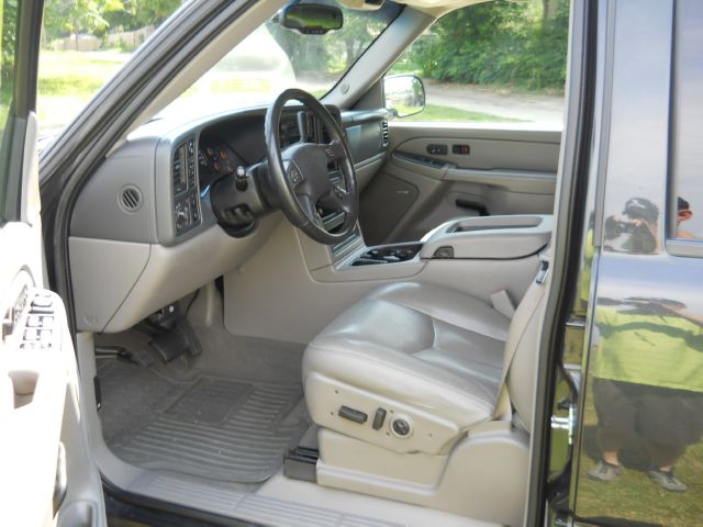 Chevrolet Avalanche 2005 photo 3