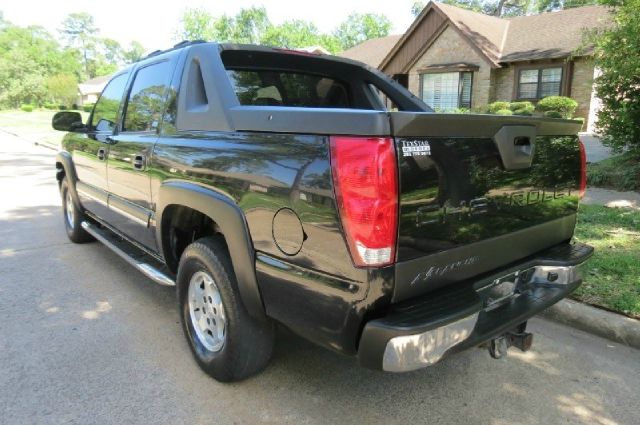 Chevrolet Avalanche 2005 photo 14