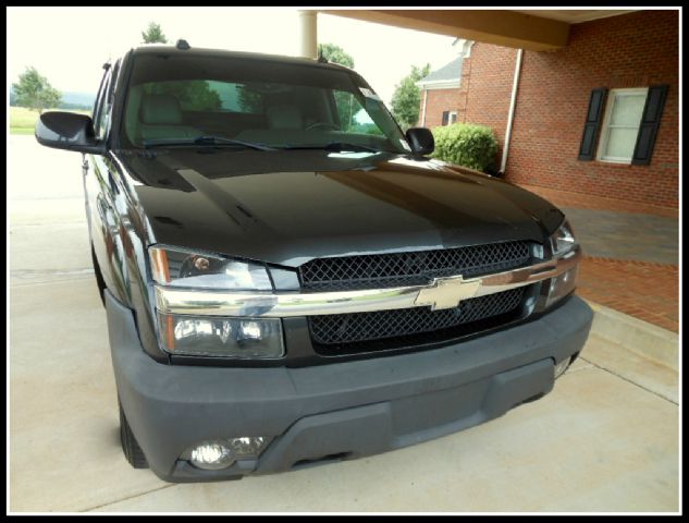 Chevrolet Avalanche C350 4dr Sdn 3.5L Sport RWD Sedan Pickup Truck