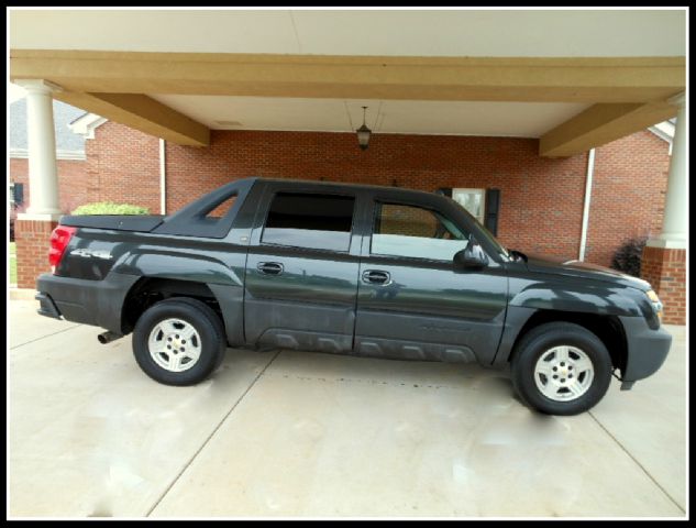 Chevrolet Avalanche 2005 photo 2