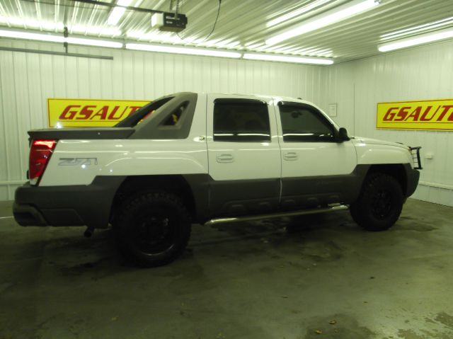 Chevrolet Avalanche 2005 photo 2