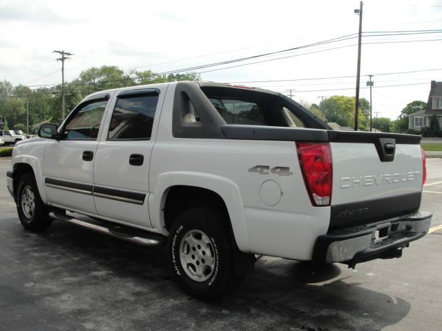 Chevrolet Avalanche 2005 photo 12