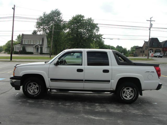 Chevrolet Avalanche 2005 photo 18