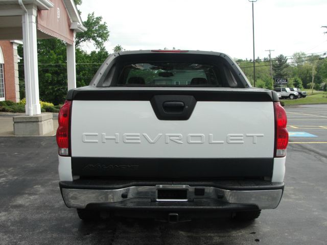 Chevrolet Avalanche 2005 photo 2