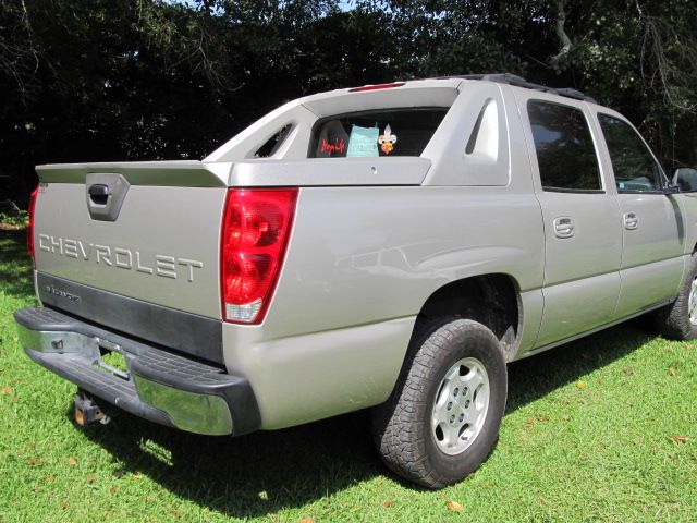 Chevrolet Avalanche 2005 photo 3