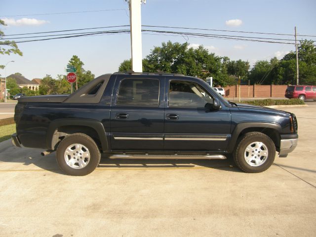 Chevrolet Avalanche 2005 photo 15