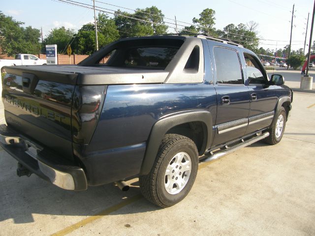 Chevrolet Avalanche 2005 photo 17