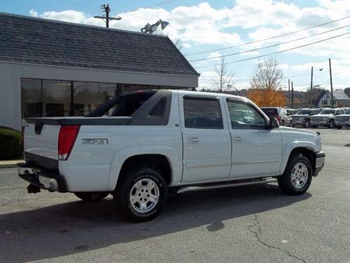 Chevrolet Avalanche 2DR CPE SE AT Other