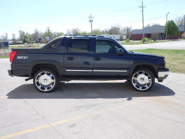 Chevrolet Avalanche 2005 photo 24