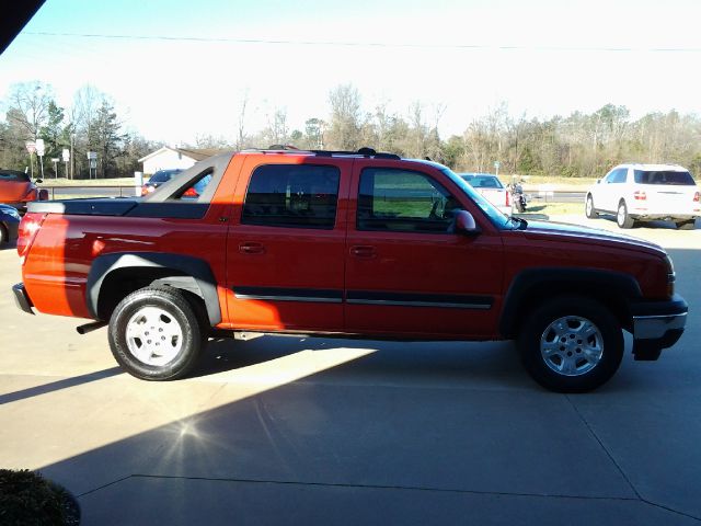 Chevrolet Avalanche 2006 photo 3