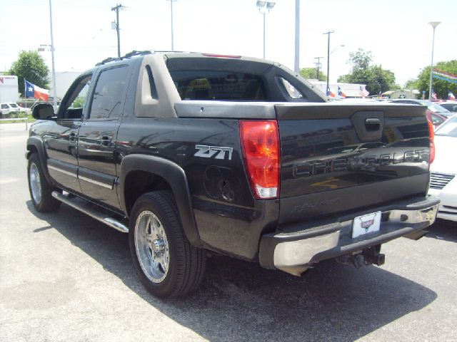 Chevrolet Avalanche C350 4dr Sdn 3.5L Sport RWD Sedan Pickup Truck