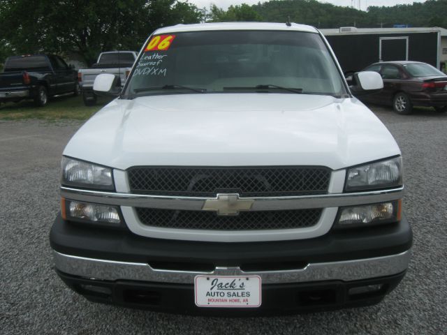 Chevrolet Avalanche C350 4dr Sdn 3.5L Sport RWD Sedan Pickup Truck