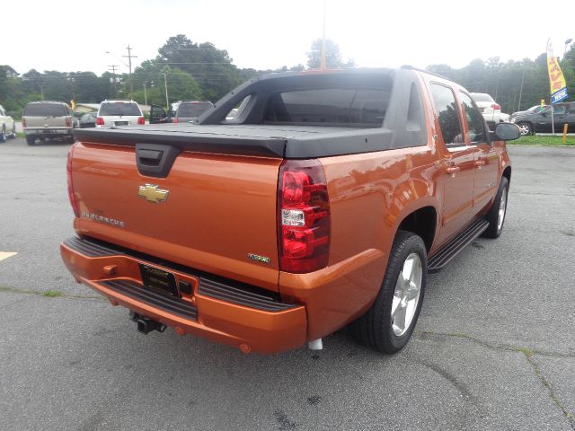 Chevrolet Avalanche 2007 photo 2