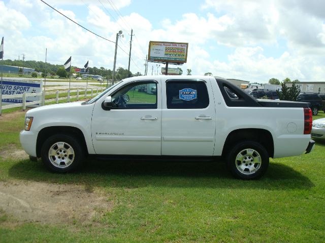 Chevrolet Avalanche 2007 photo 3