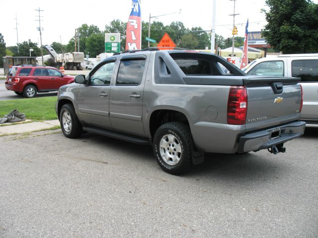 Chevrolet Avalanche 2007 photo 2