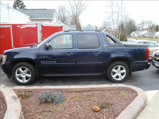 Chevrolet Avalanche 2007 photo 3