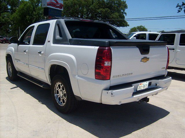 Chevrolet Avalanche C300w Pickup Truck