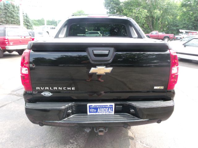 Chevrolet Avalanche C300w Pickup Truck