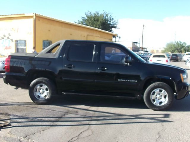 Chevrolet Avalanche 2007 photo 2