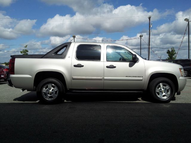 Chevrolet Avalanche 2007 photo 2