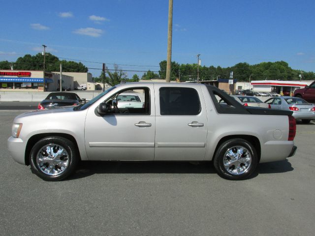 Chevrolet Avalanche 4wd Pickup Truck