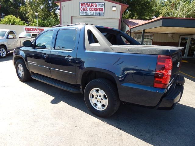 Chevrolet Avalanche 2007 photo 3