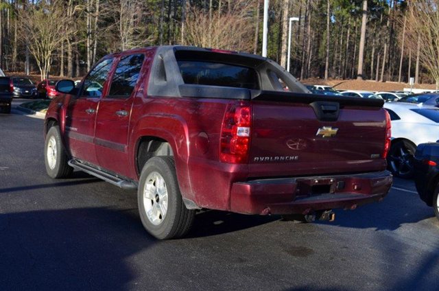 Chevrolet Avalanche 2008 photo 3